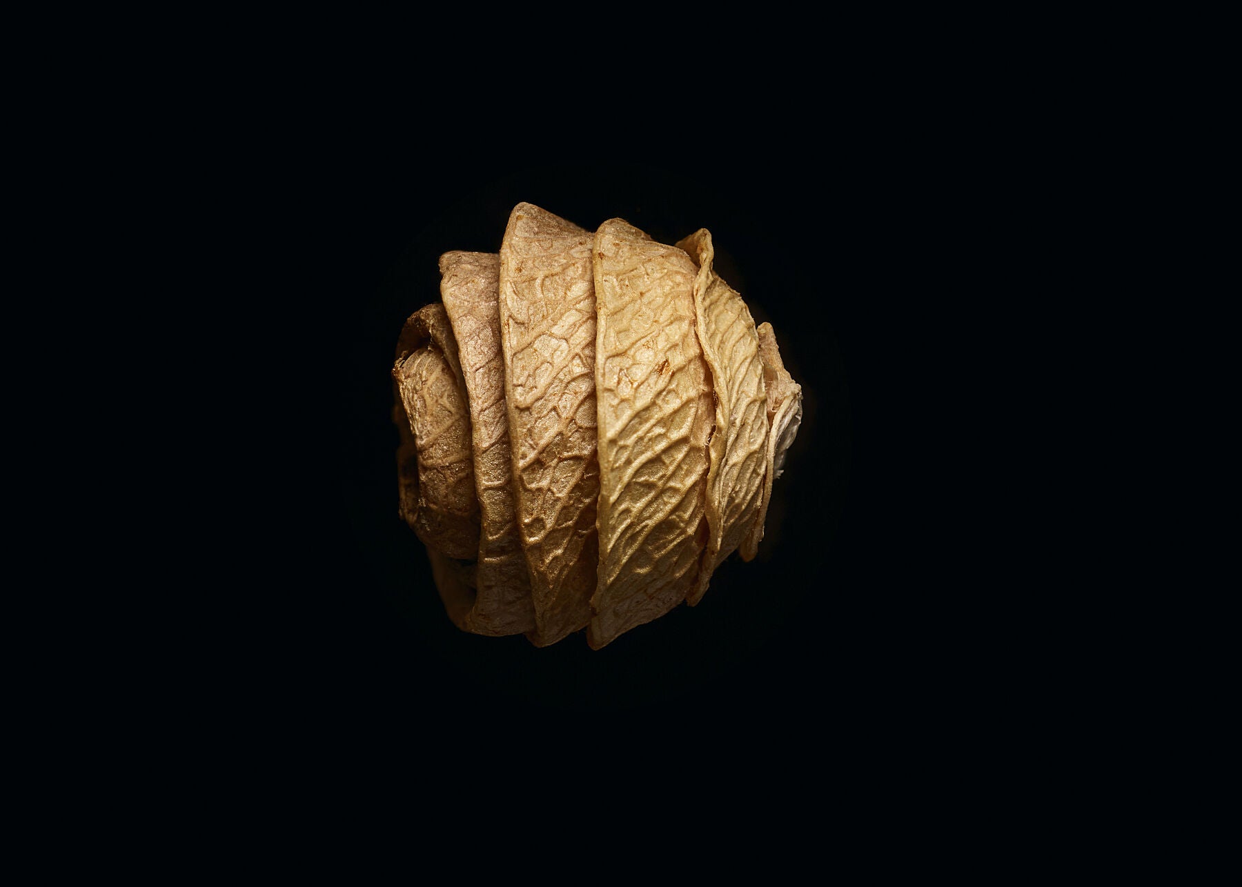 9467048